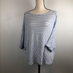 🎄 En Creme shirt SZ L blue/white lace/striped